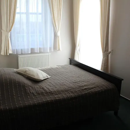 U Parku Hotel *